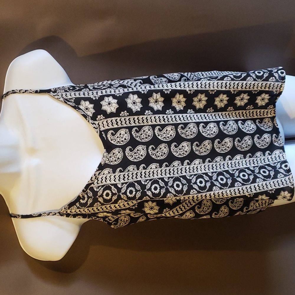 Hollister Black and White Spaghetti Strap Tank Top Size XS